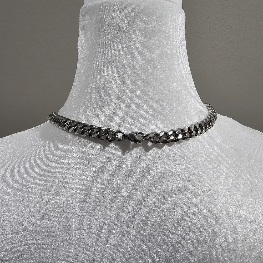 PRADA Tag Necklace - Picture 6 of 8